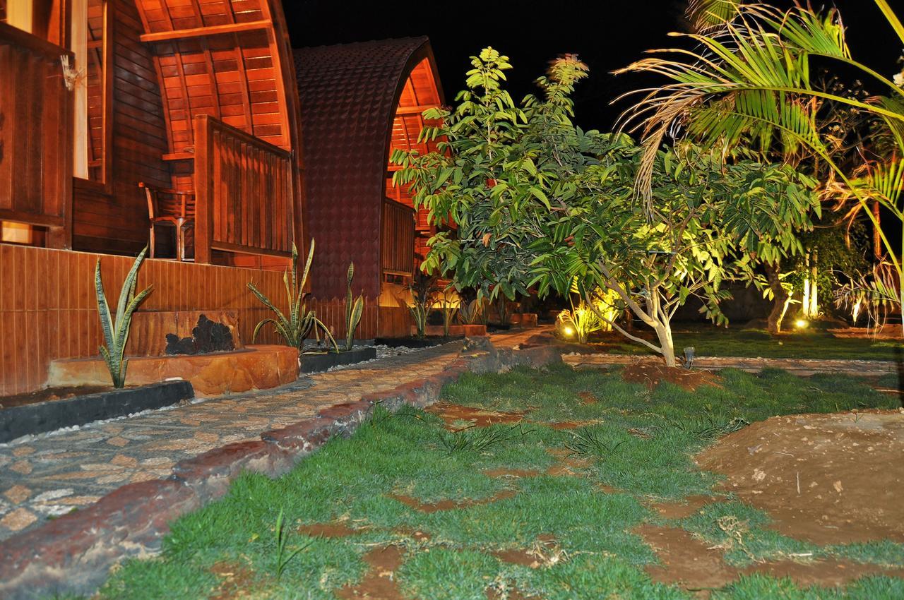 Setilas Bungalows Batununggul Exterior foto