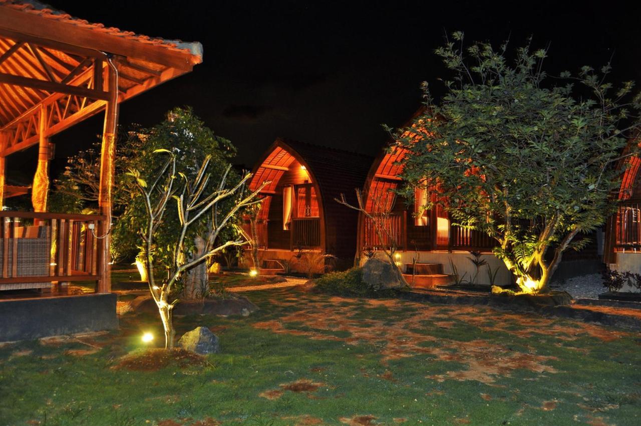 Setilas Bungalows Batununggul Exterior foto