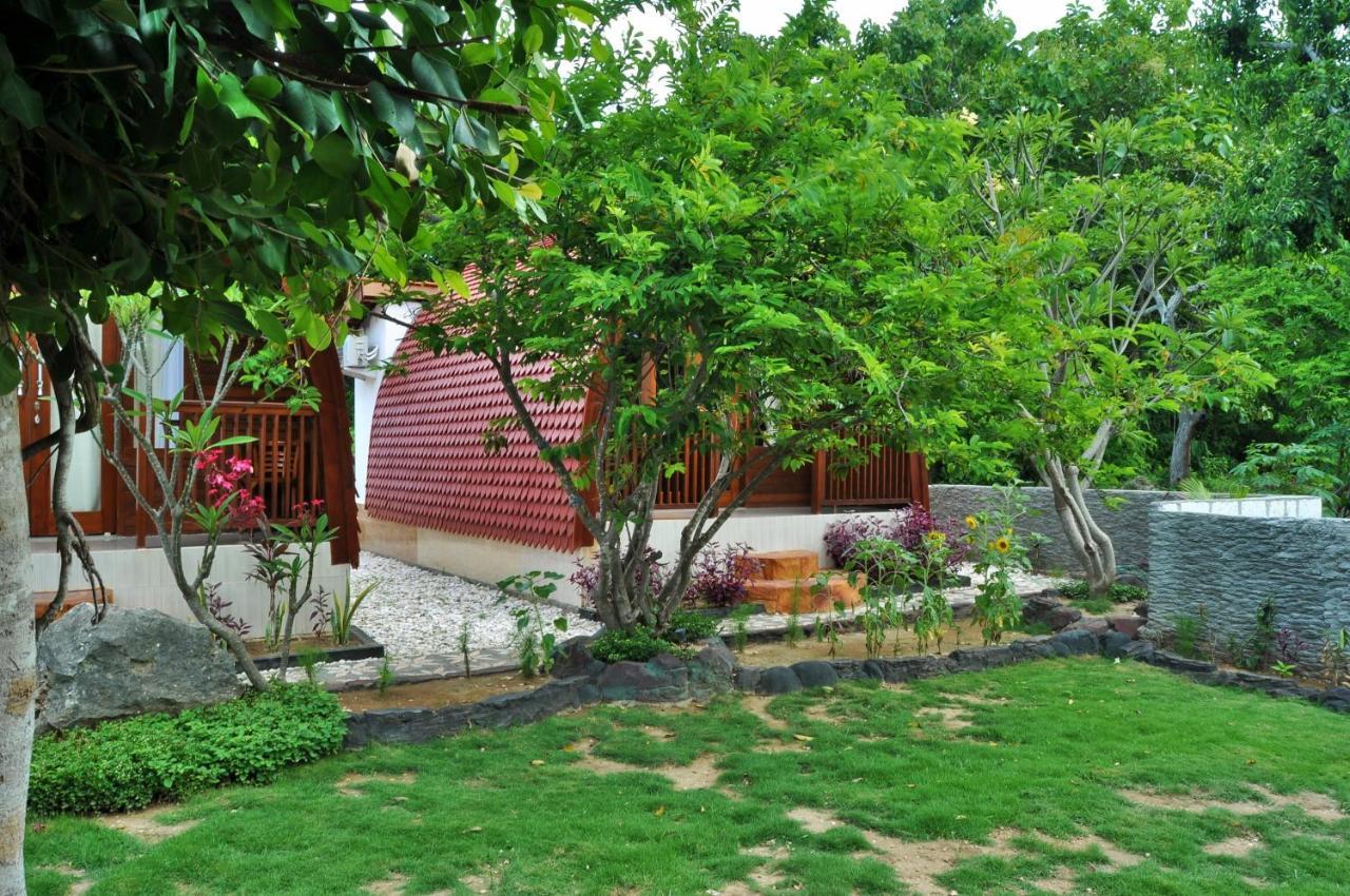Setilas Bungalows Batununggul Exterior foto